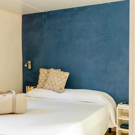 Aparthotel Isa - With Pool And Private In Just 500 Mt From The *