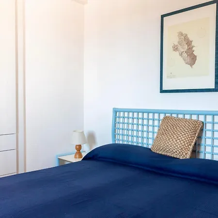 Апарт-отель Isa - With Pool And Private In Just 500 Mt From The *