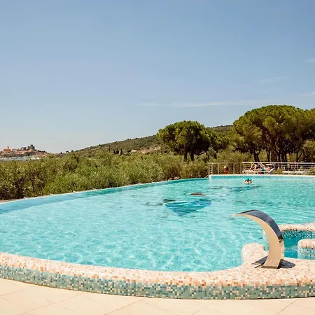 Isa - With Pool And Private In Just 500 Mt From The Aparthotel *