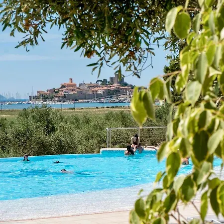 Isa - With Pool And Private In Just 500 Mt From The * Talamone