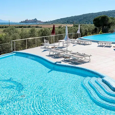 Aparthotel Isa - With Pool And Private In Just 500 Mt From The *