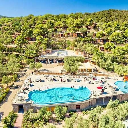 Isa - With Pool And Private In Just 500 Mt From The * Talamone